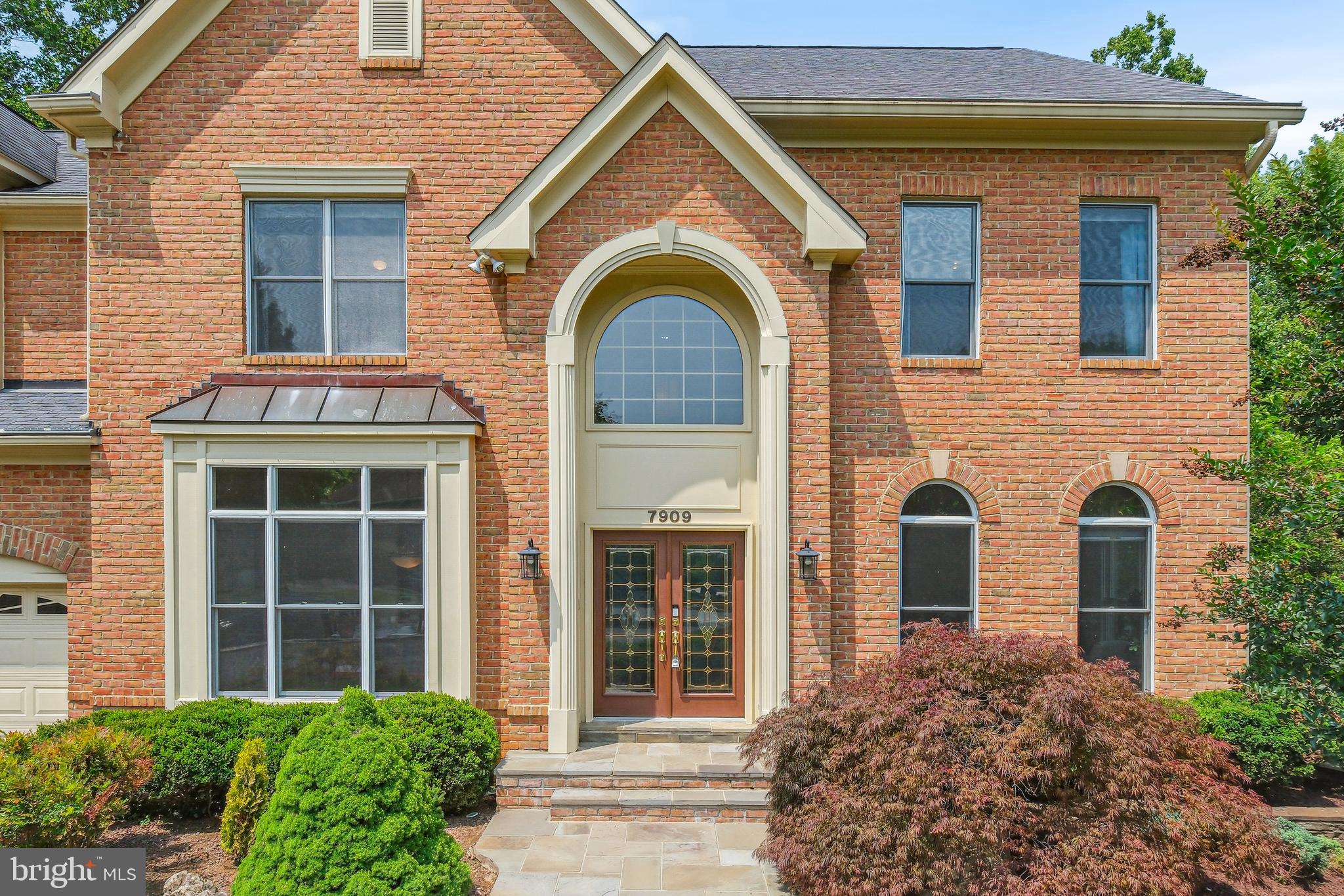 7909 Paloma Ct