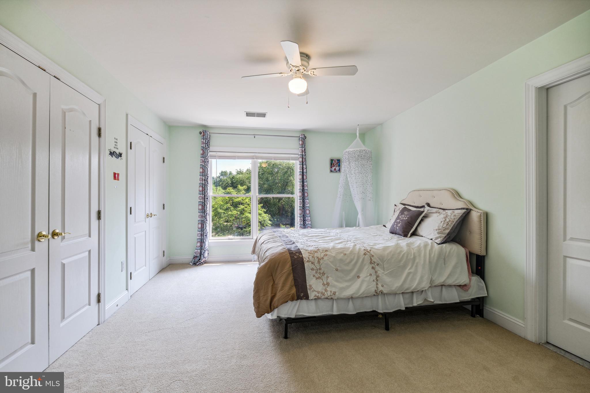 7909 Paloma Ct