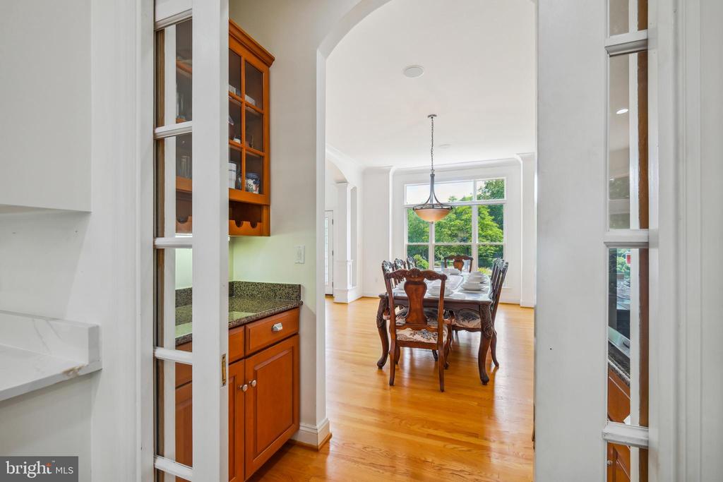 7909 Paloma Ct