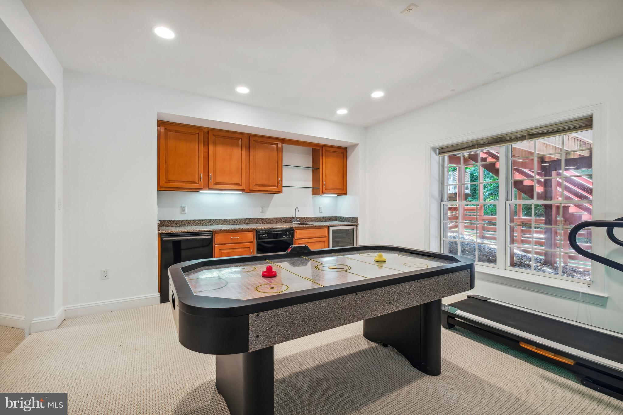7909 Paloma Ct
