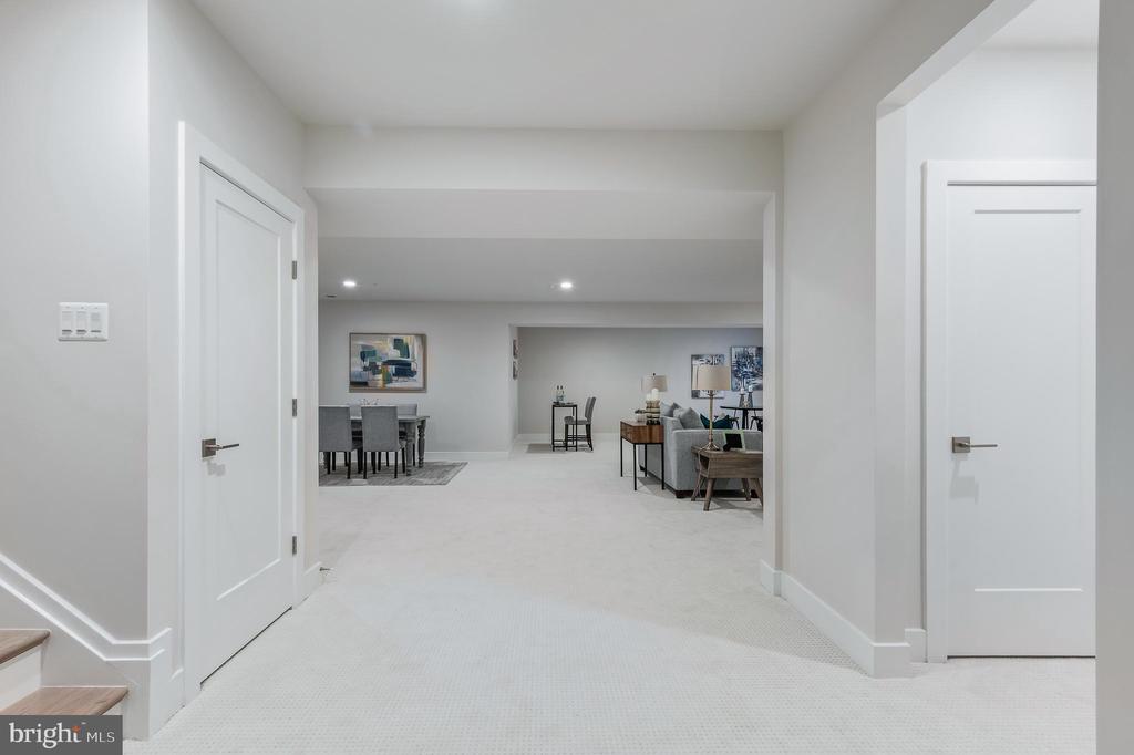 6908 GREYSWOOD ROAD