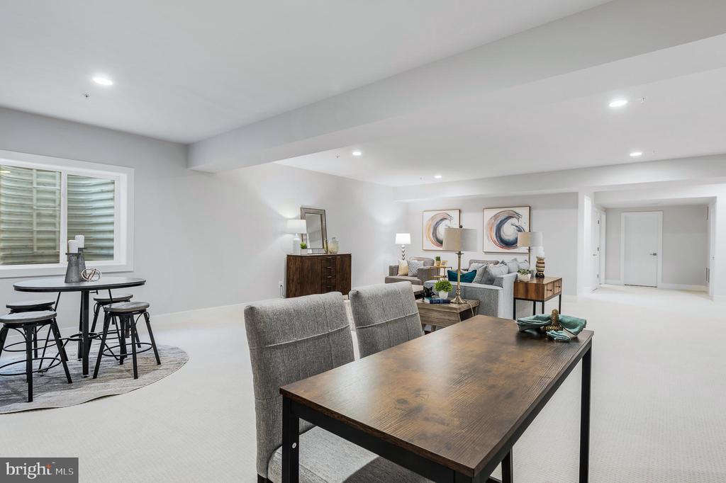 6908 GREYSWOOD ROAD