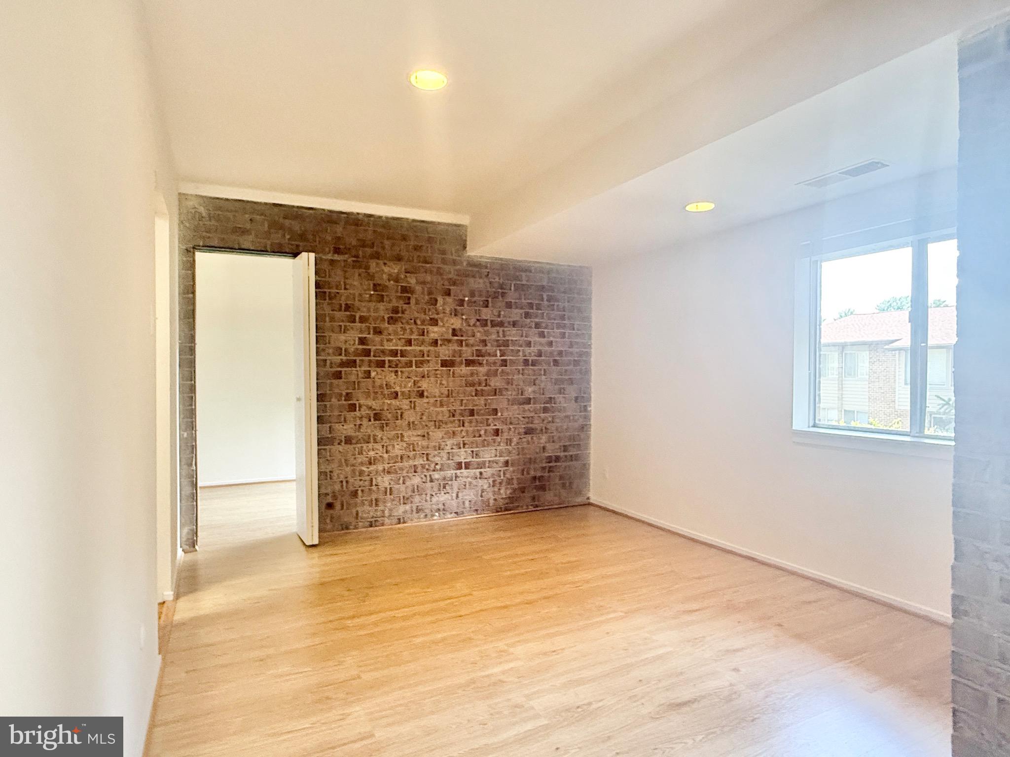 19319 Club House Rd #301