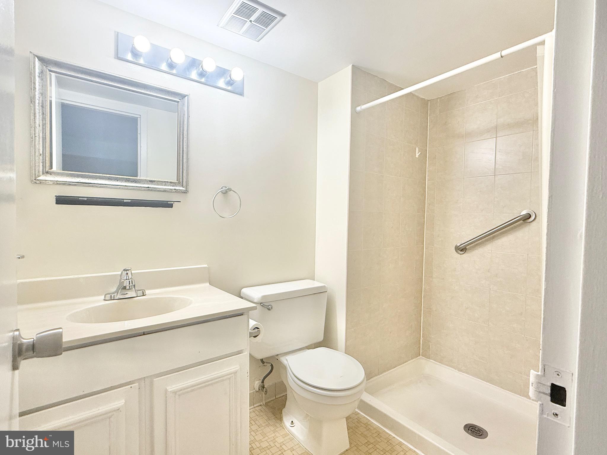 19319 Club House Rd #301