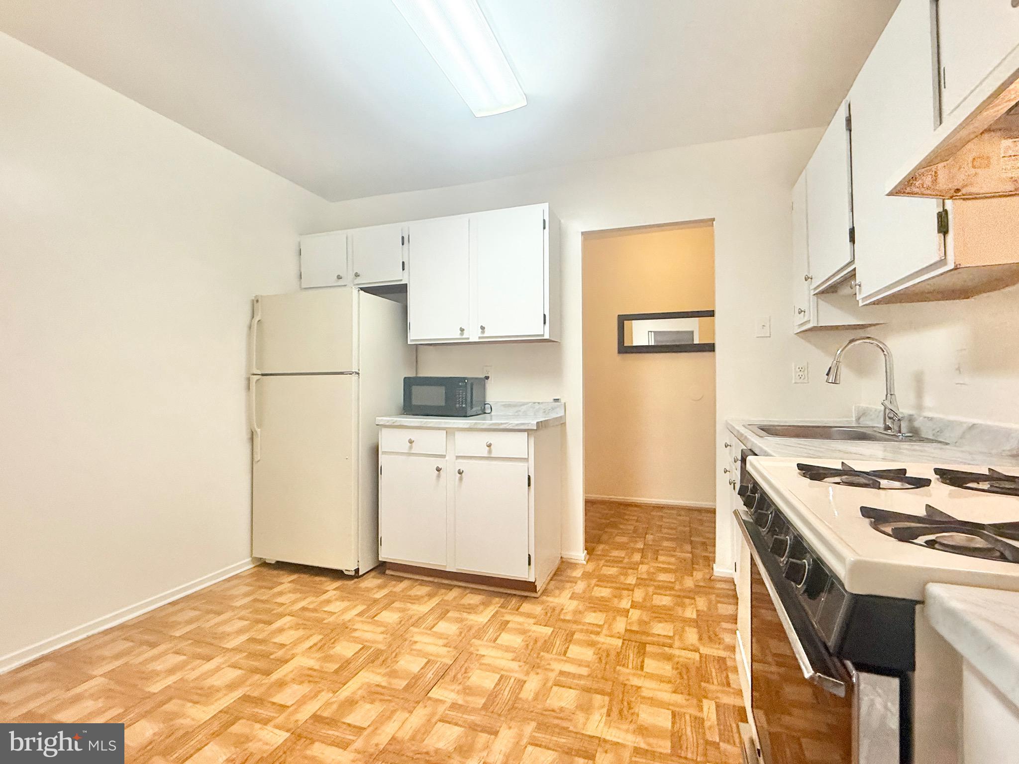 19319 Club House Rd #301