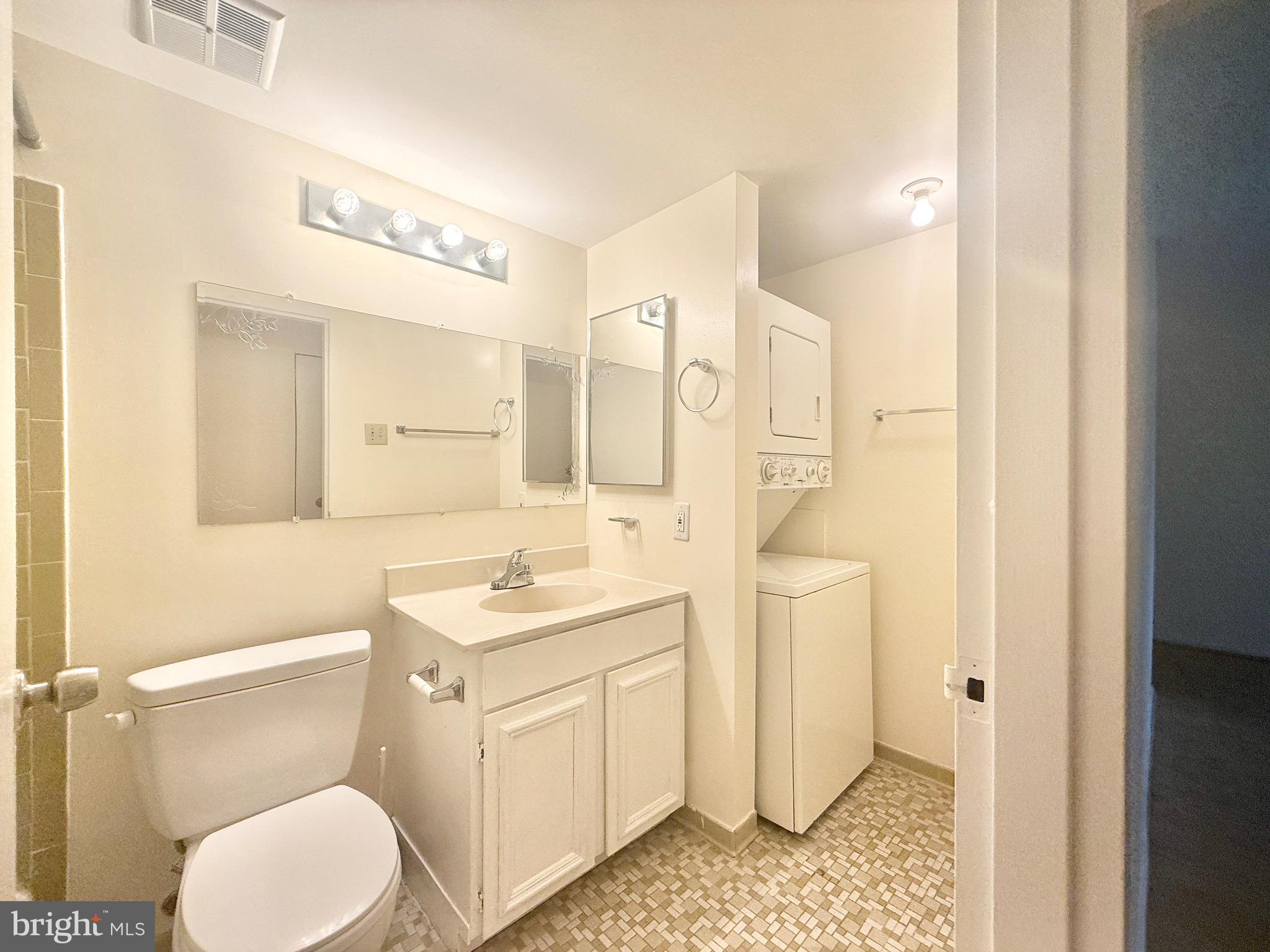 19319 Club House Rd #301