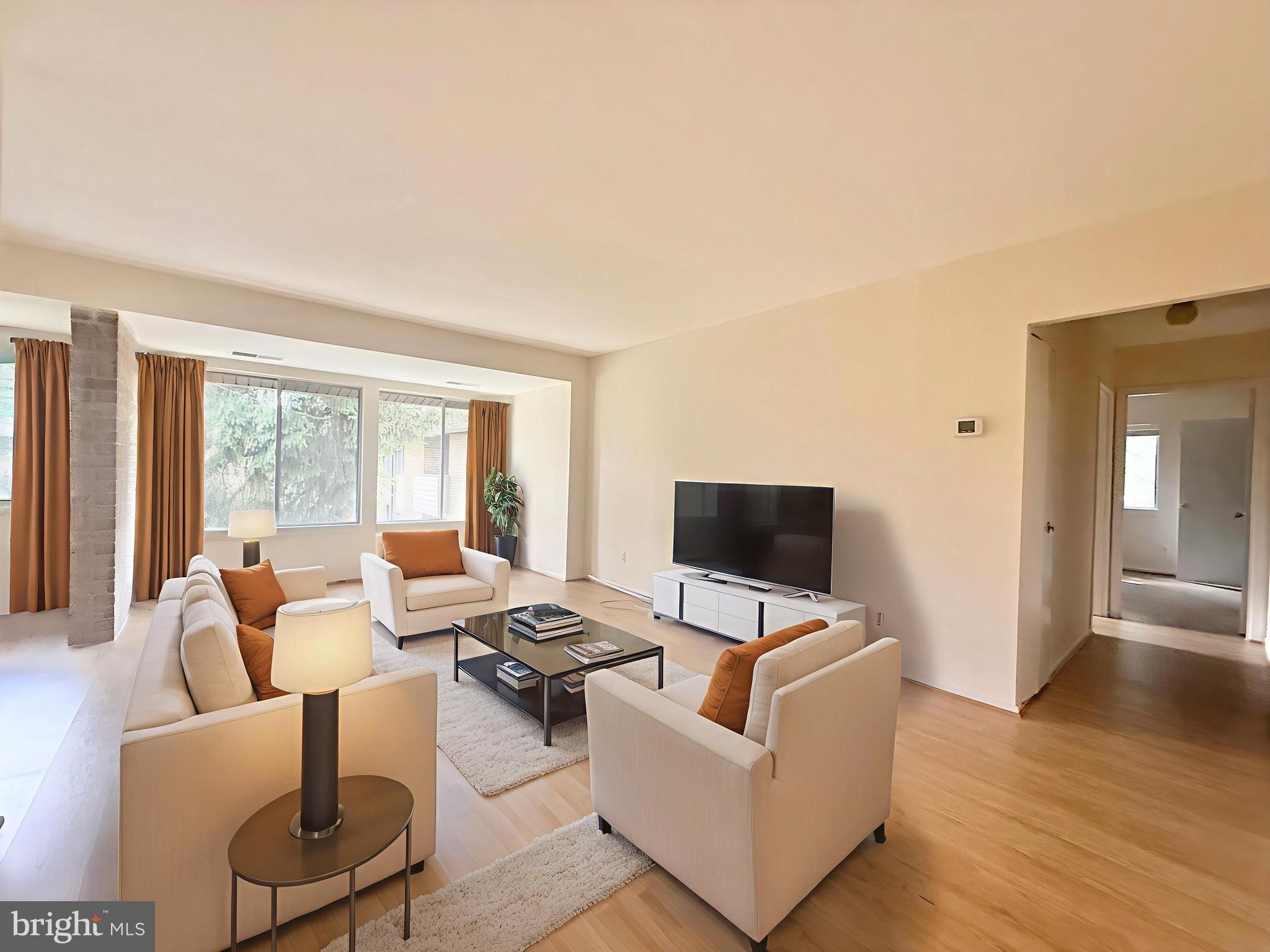 19319 Club House Rd #301