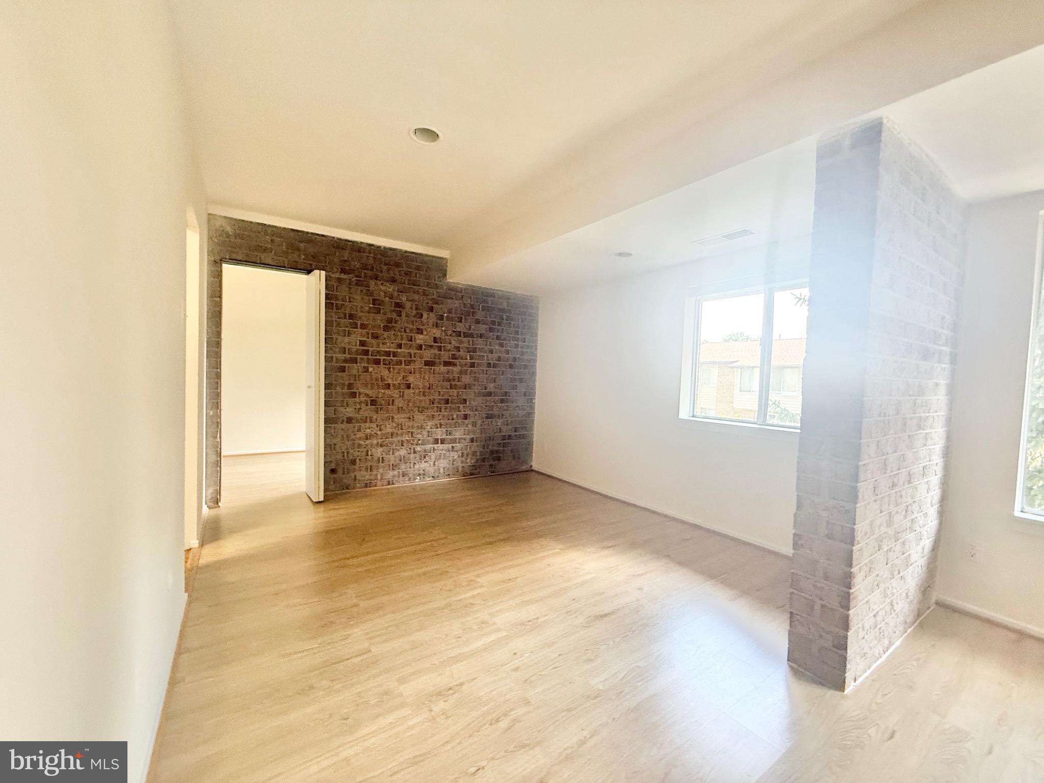 19319 Club House Rd #301