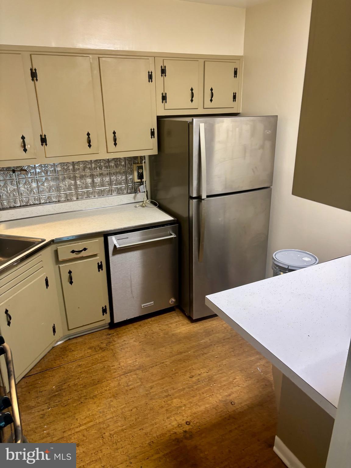 3535 CHEVY CHASE LAKE DR #210