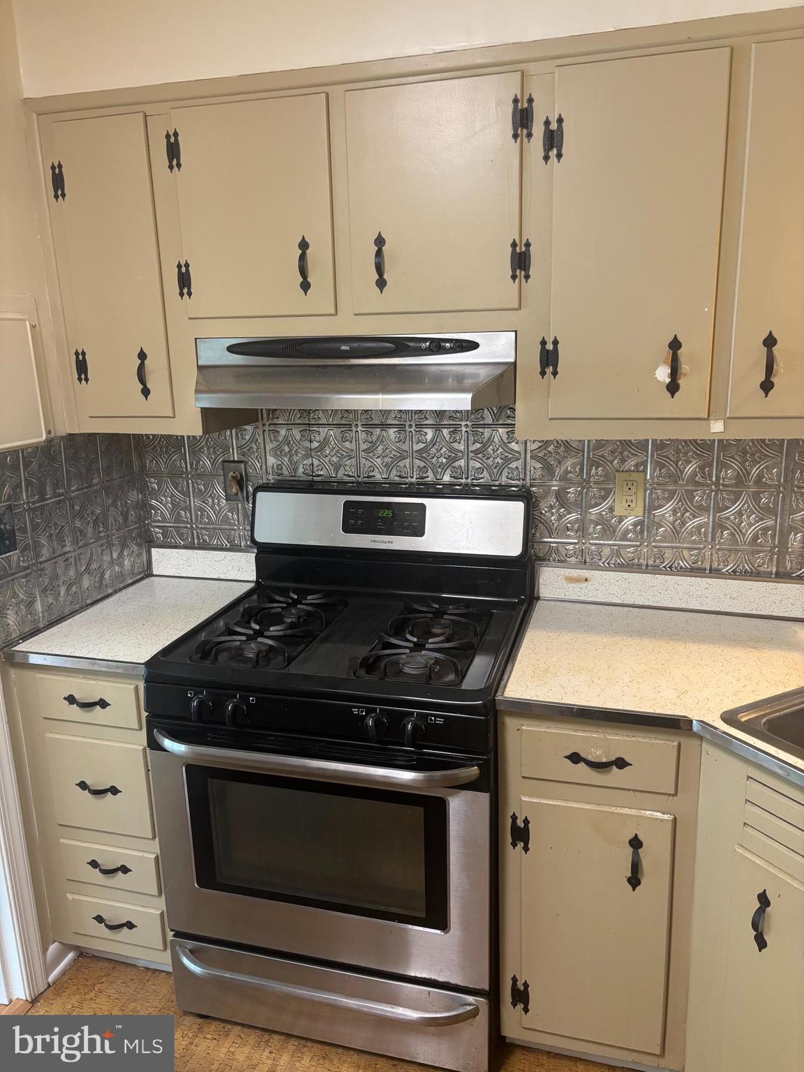 3535 CHEVY CHASE LAKE DR #210