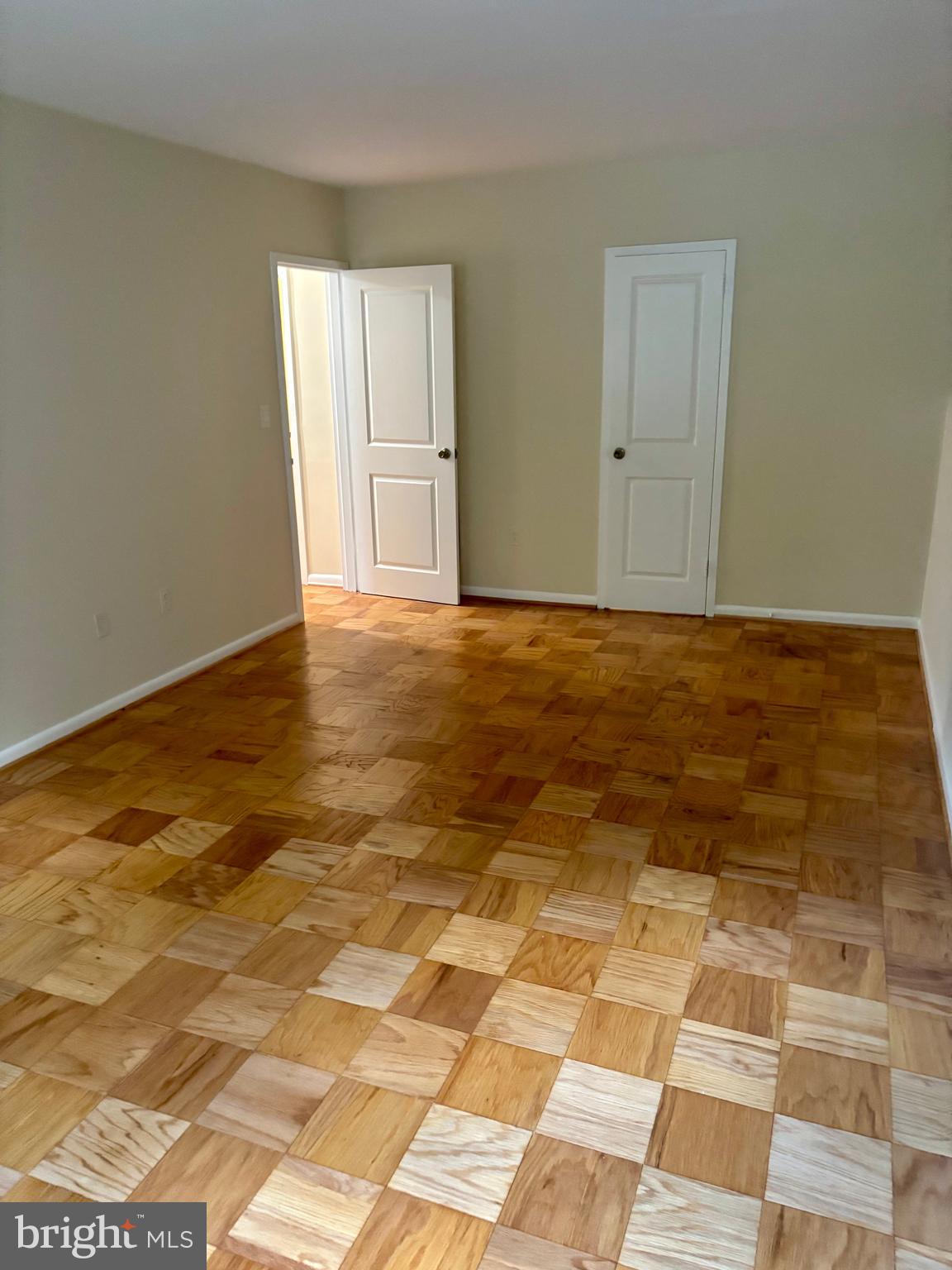 3535 CHEVY CHASE LAKE DR #210