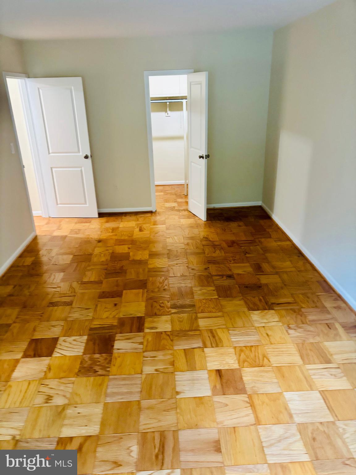 3535 CHEVY CHASE LAKE DR #210