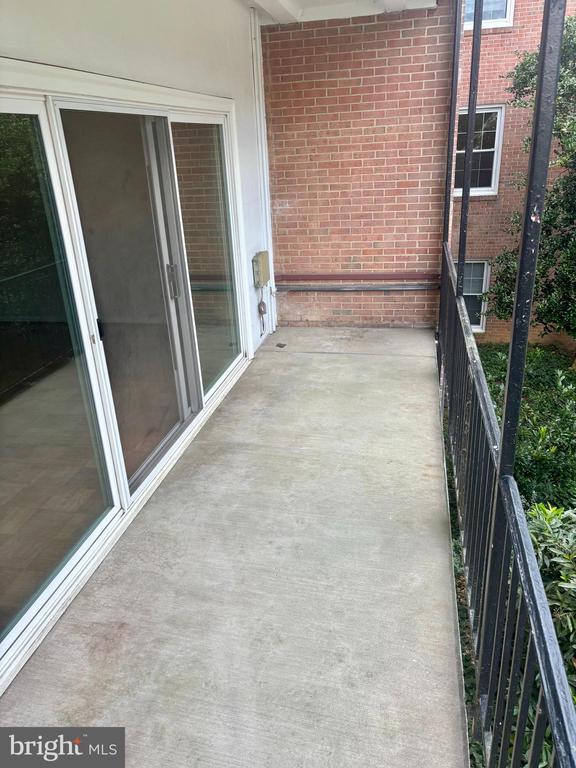 3535 CHEVY CHASE LAKE DR #210
