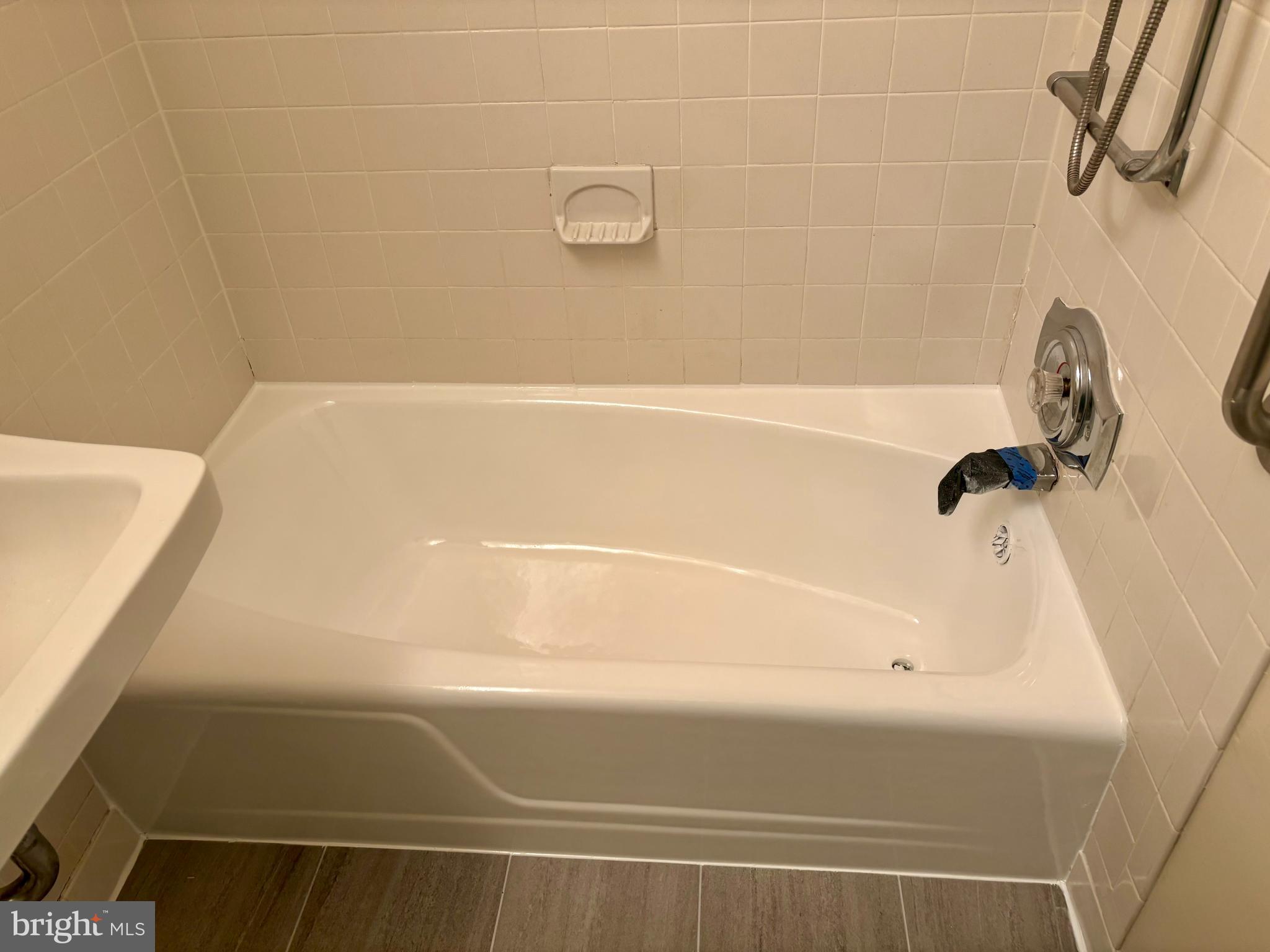 3535 CHEVY CHASE LAKE DR #210