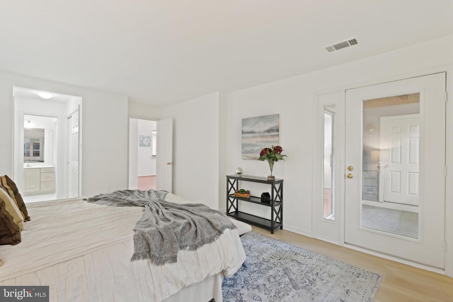 5 Luxberry Ct #2