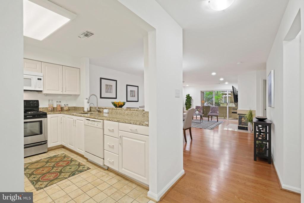 5 Luxberry Ct #2