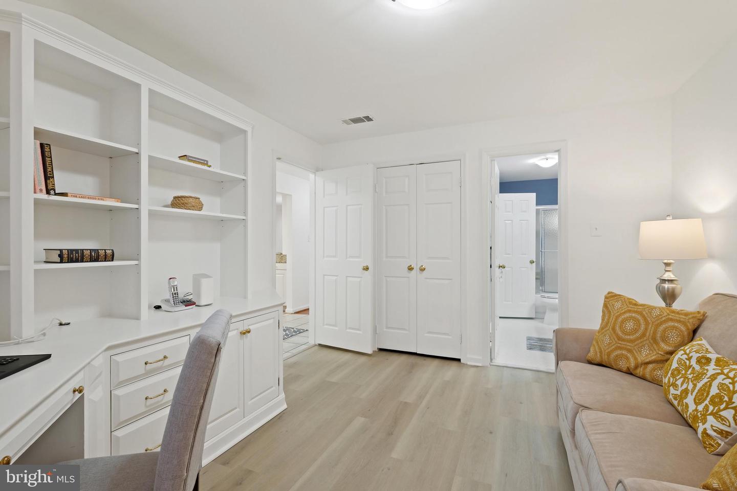 5 Luxberry Ct #2