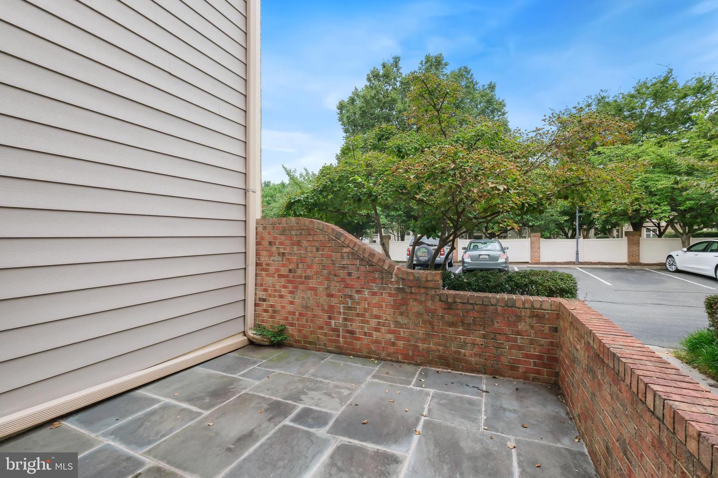 5 Luxberry Ct #2