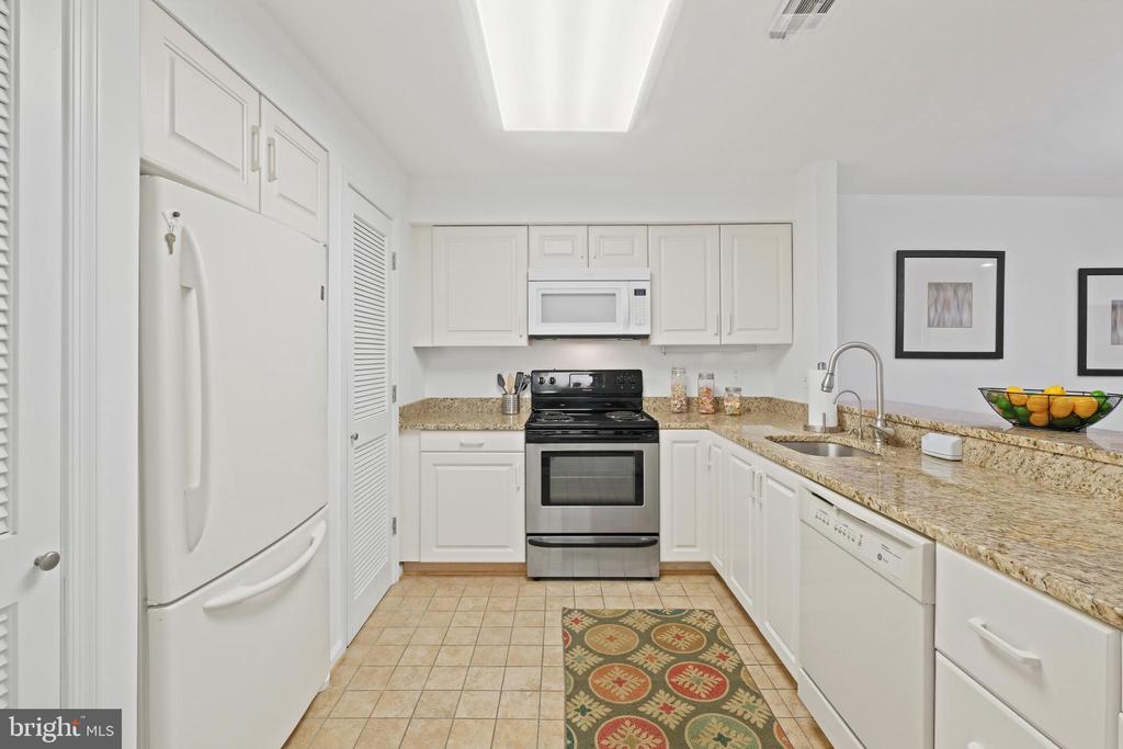5 Luxberry Ct #2