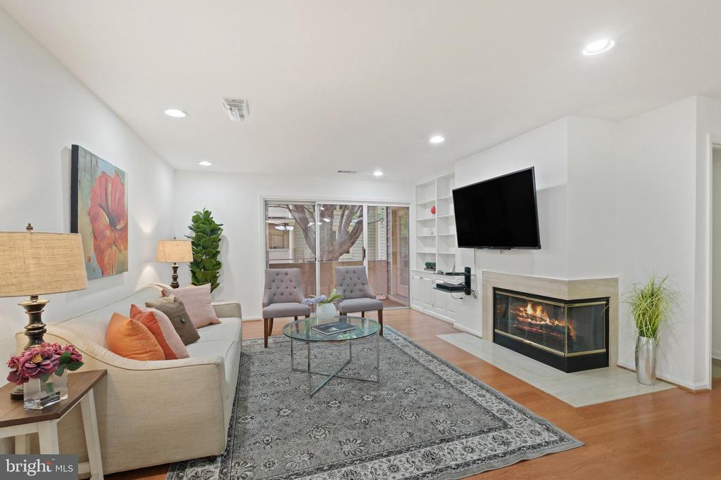 5 Luxberry Ct #2