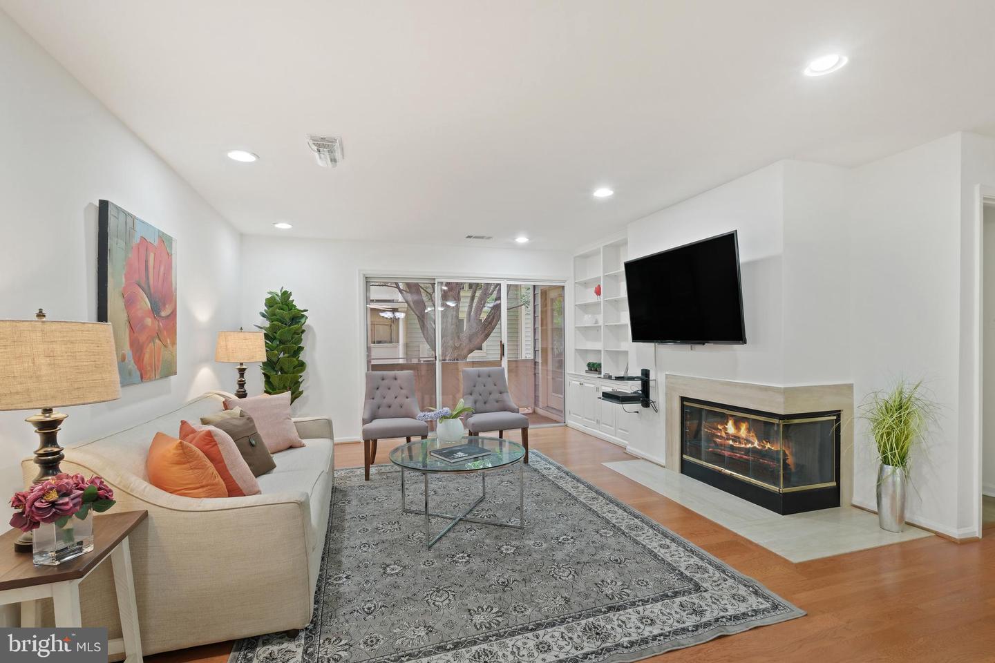 5 Luxberry Ct #2