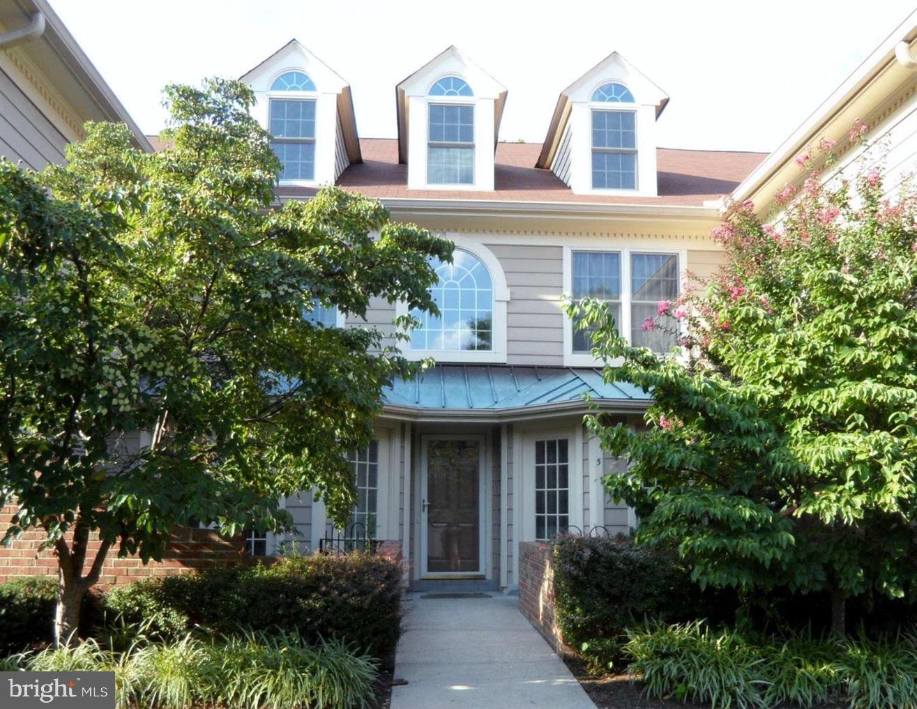 5 Luxberry Ct #2