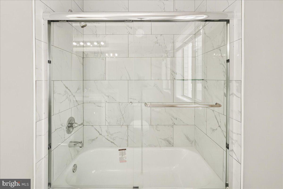 9865 LAKE SHORE DRIVE