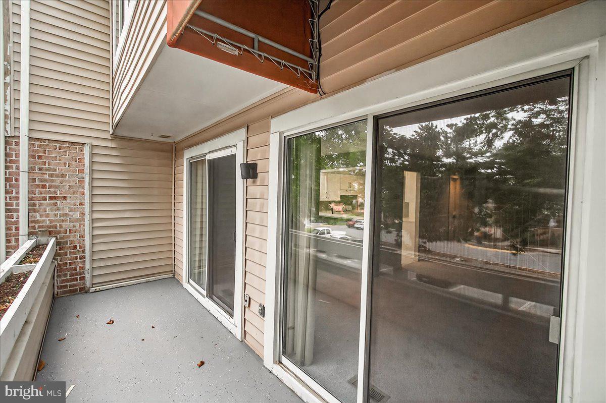 9865 LAKE SHORE DRIVE