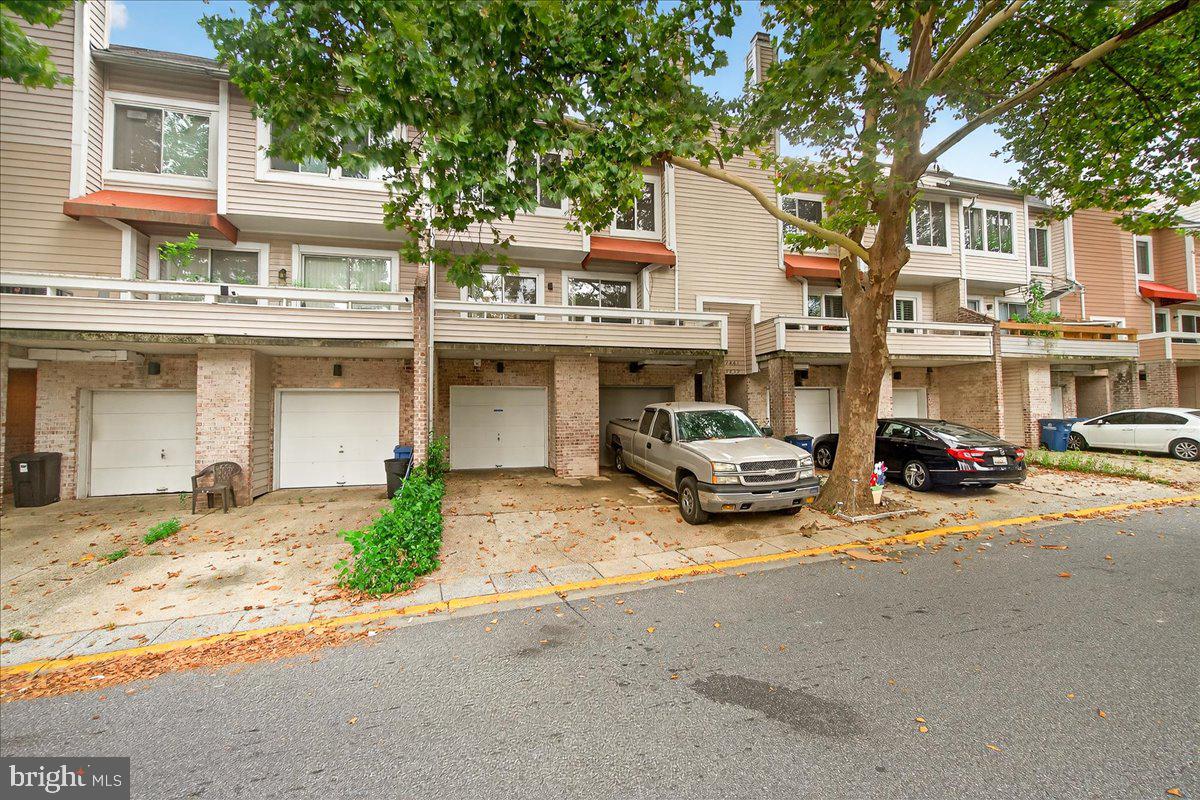 9865 LAKE SHORE DRIVE