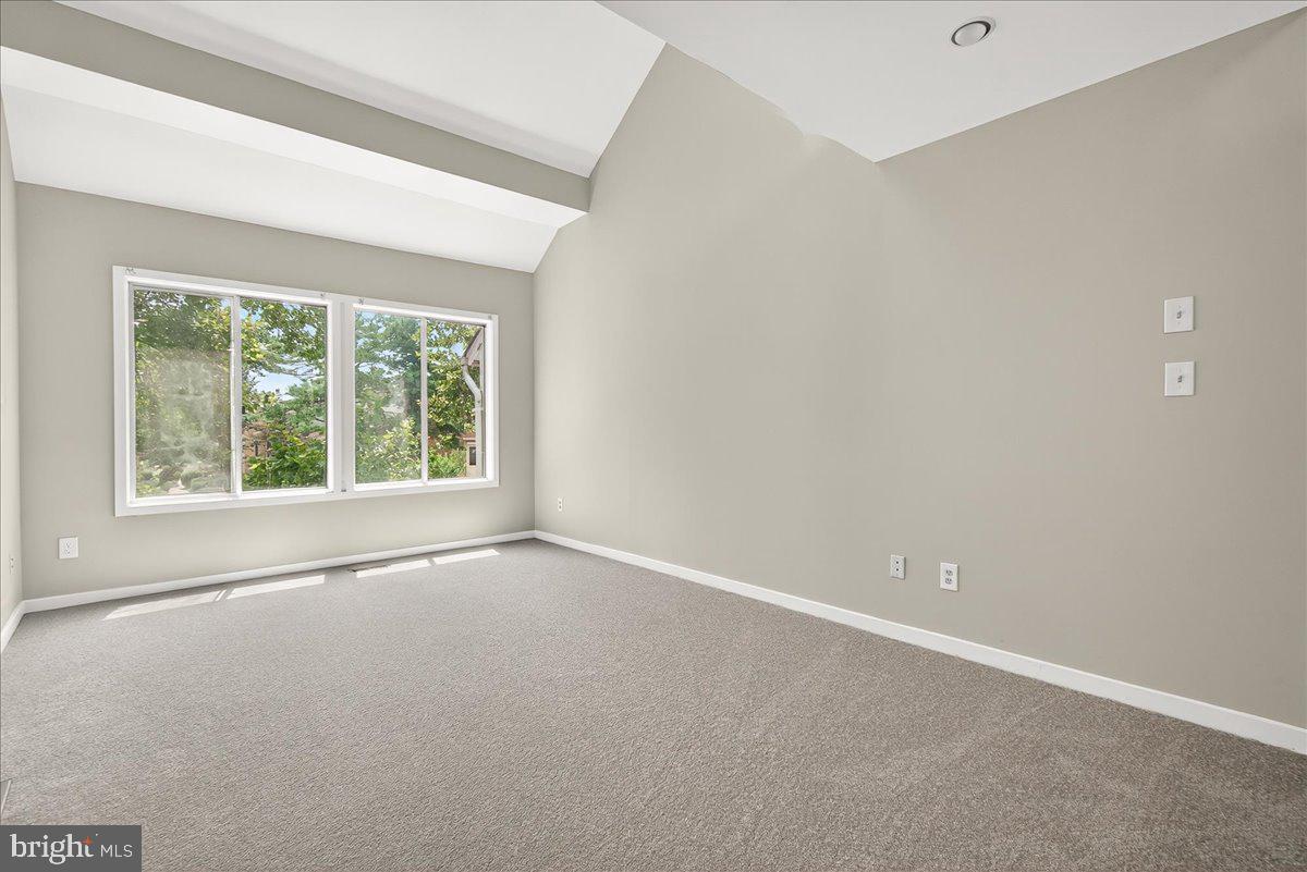 9865 LAKE SHORE DRIVE