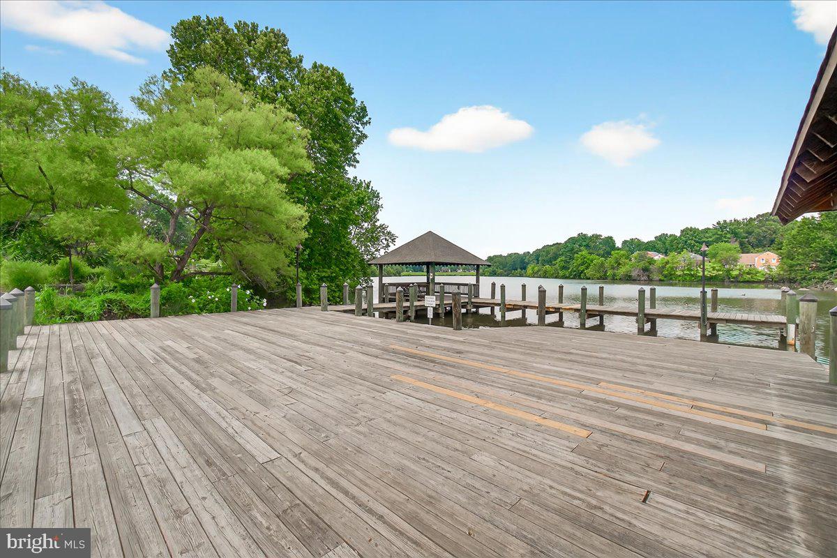 9865 LAKE SHORE DRIVE