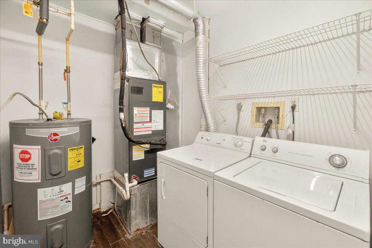 9865 LAKE SHORE DRIVE