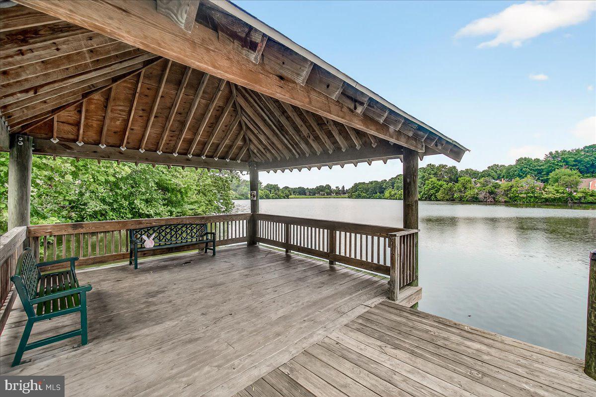 9865 LAKE SHORE DRIVE