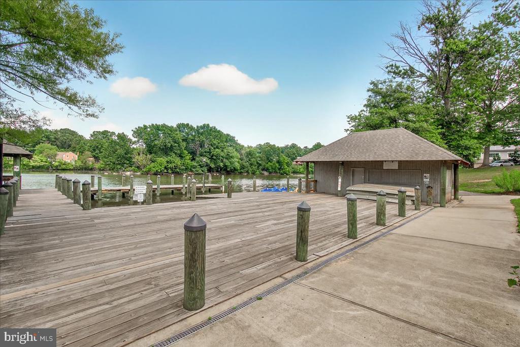 9865 LAKE SHORE DRIVE