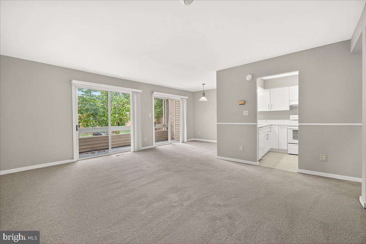 9865 LAKE SHORE DRIVE