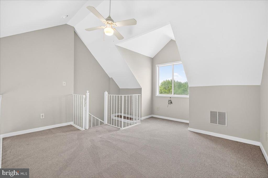 9865 LAKE SHORE DRIVE