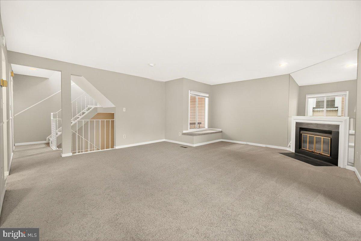 9865 LAKE SHORE DRIVE