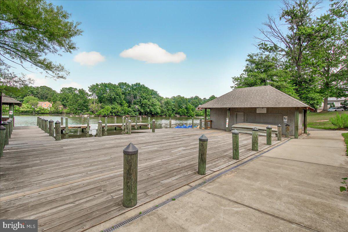 9865 LAKE SHORE DRIVE