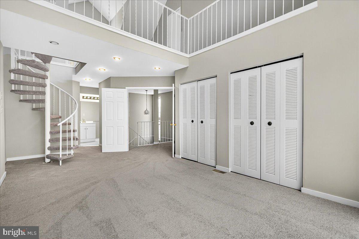 9865 LAKE SHORE DRIVE