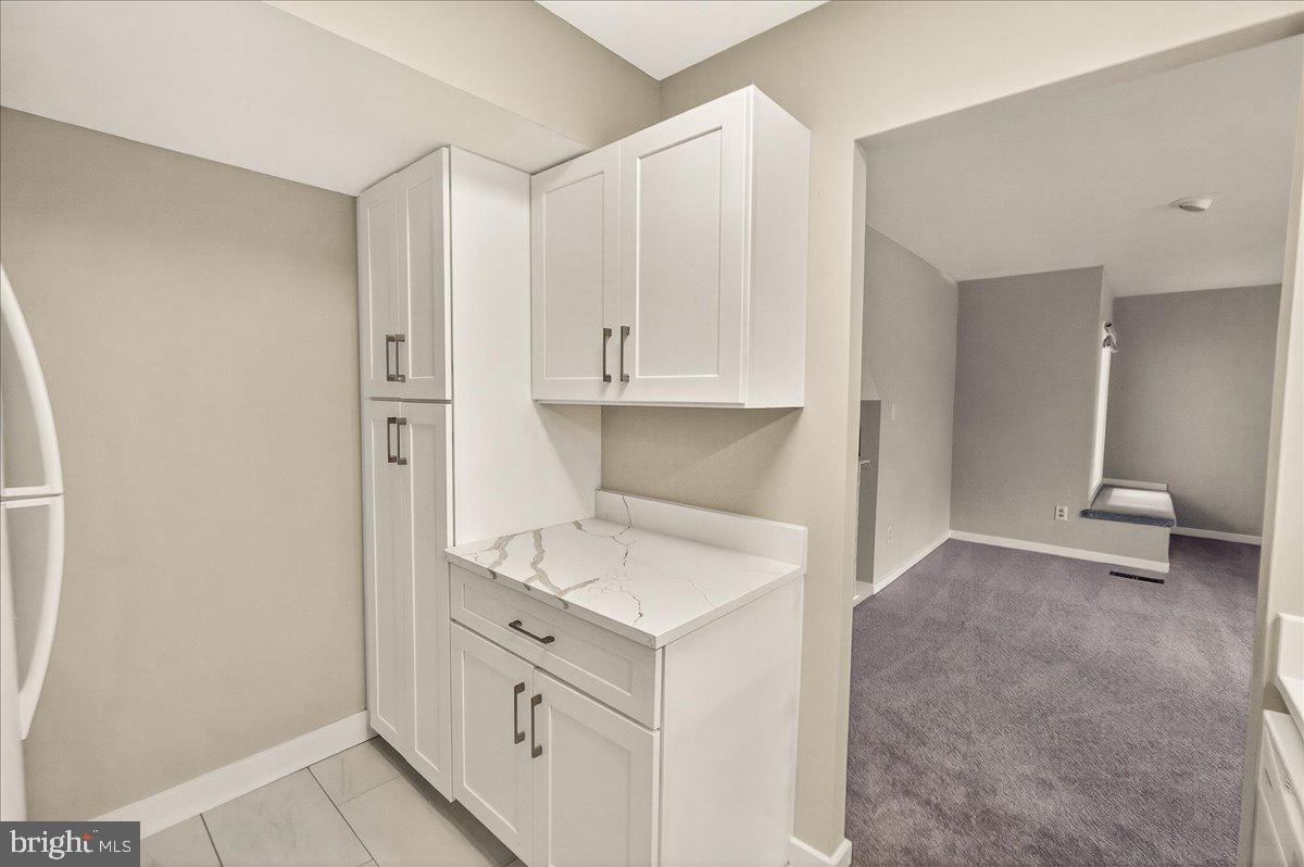 9865 LAKE SHORE DRIVE