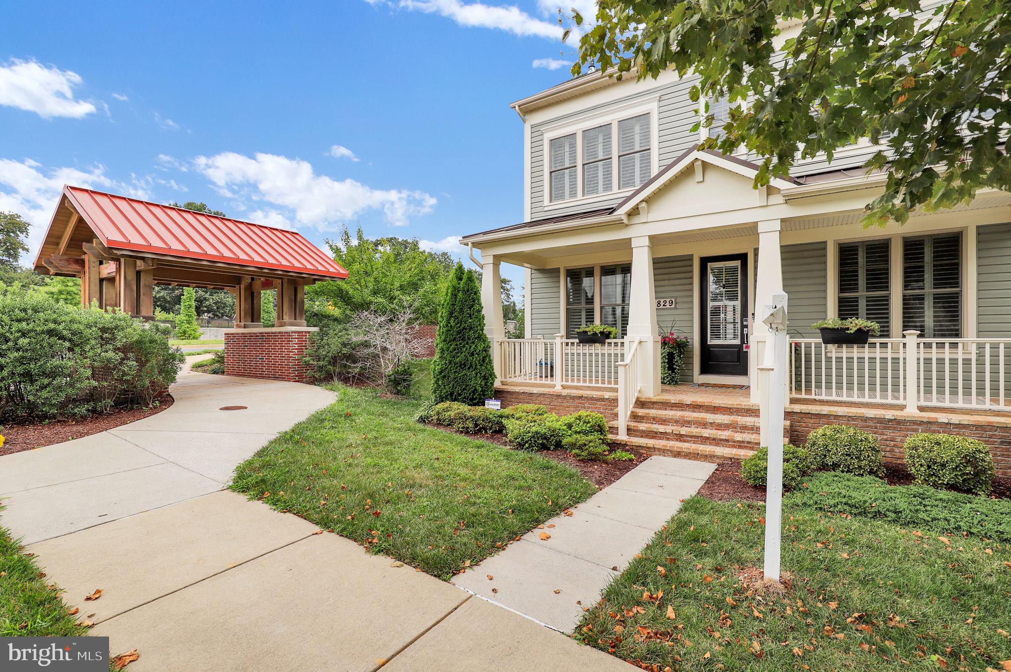 22829 BROADWAY AVENUE