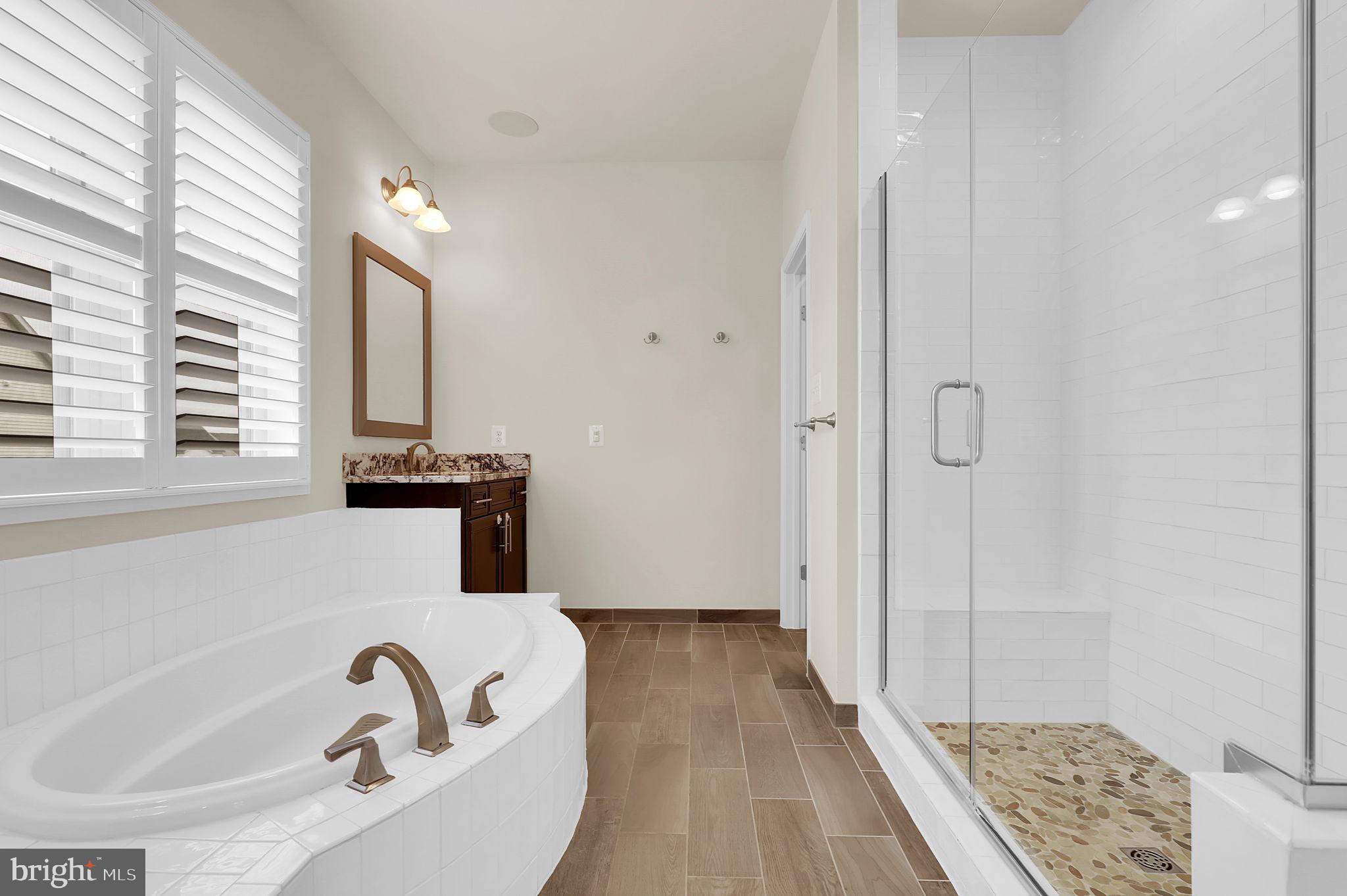 22829 BROADWAY AVENUE