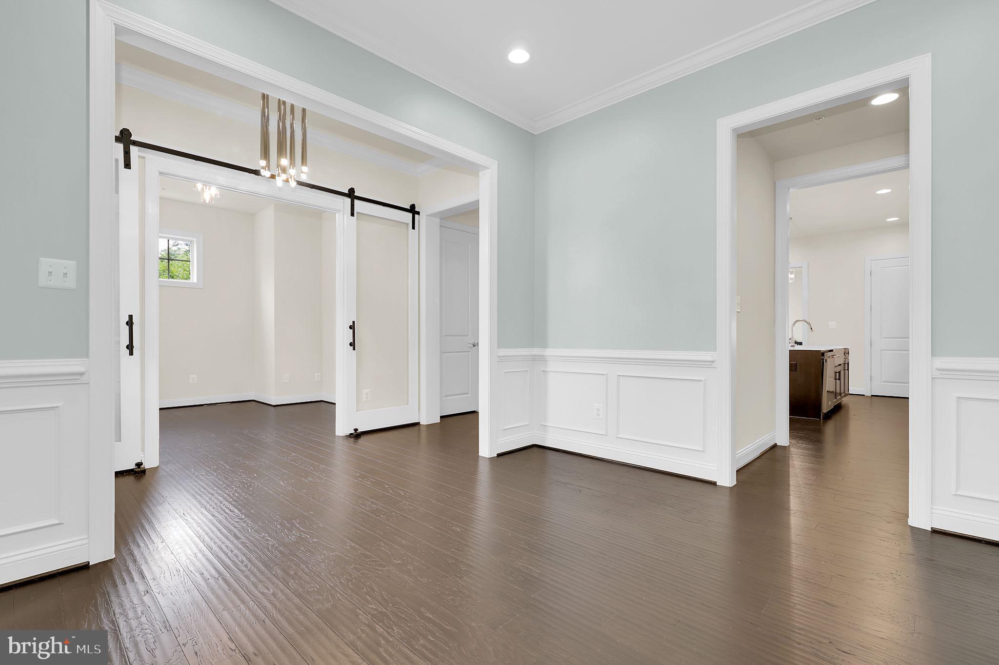 22829 BROADWAY AVENUE