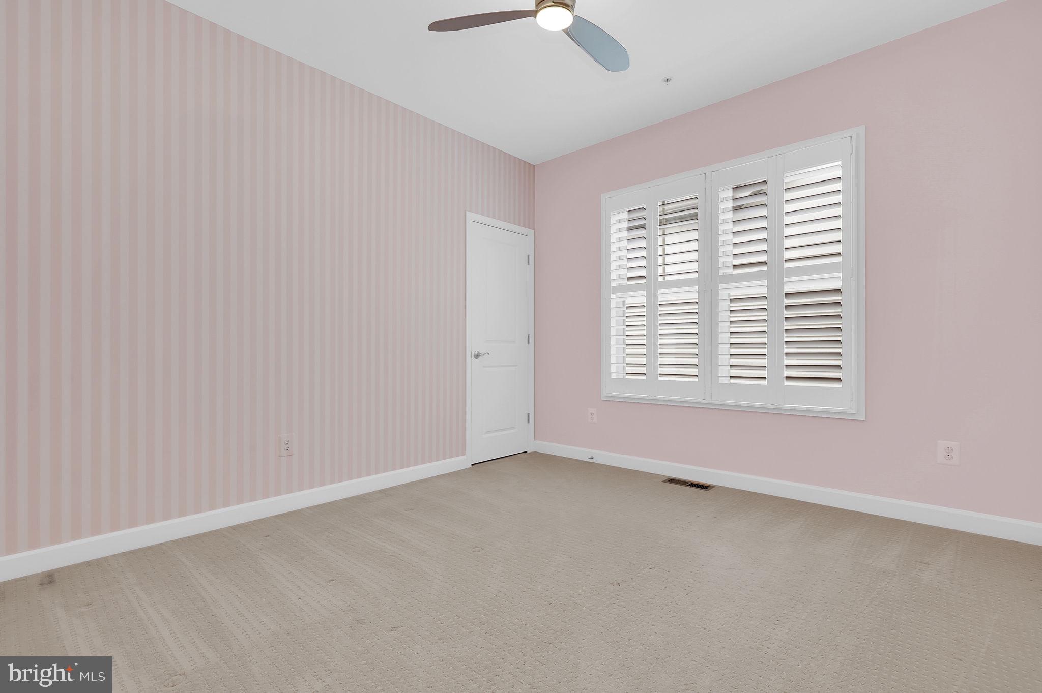 22829 BROADWAY AVENUE