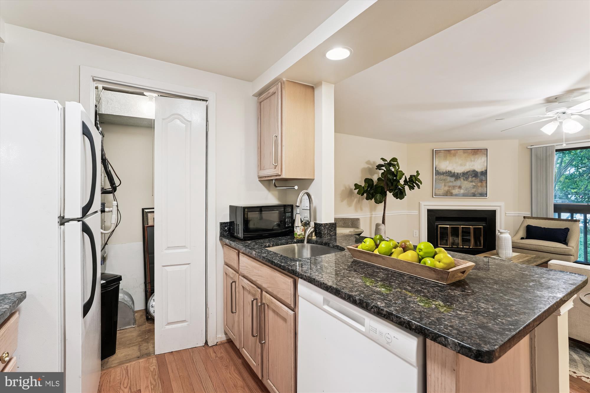 9731 HELLINGLY PLACE 37