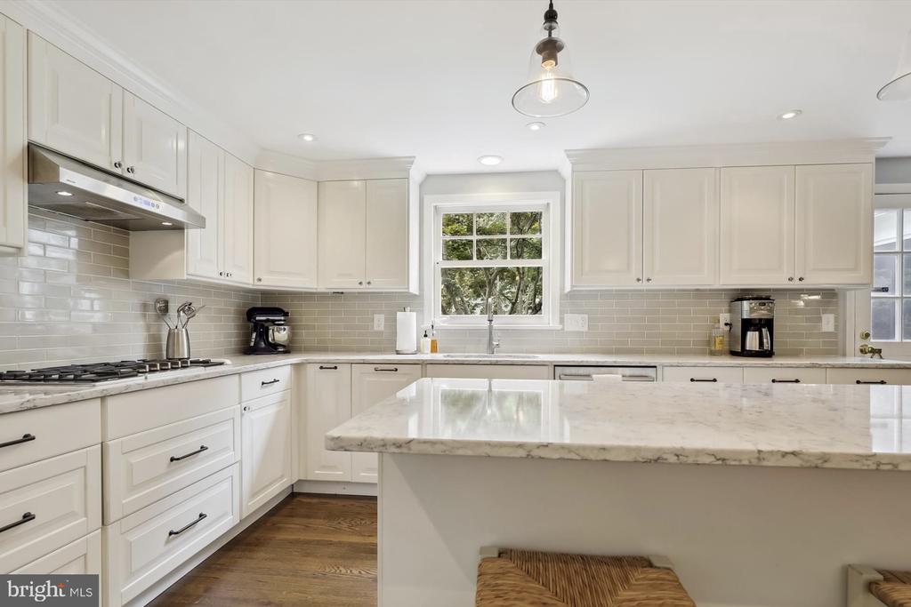 11310 ROLLING HOUSE ROAD