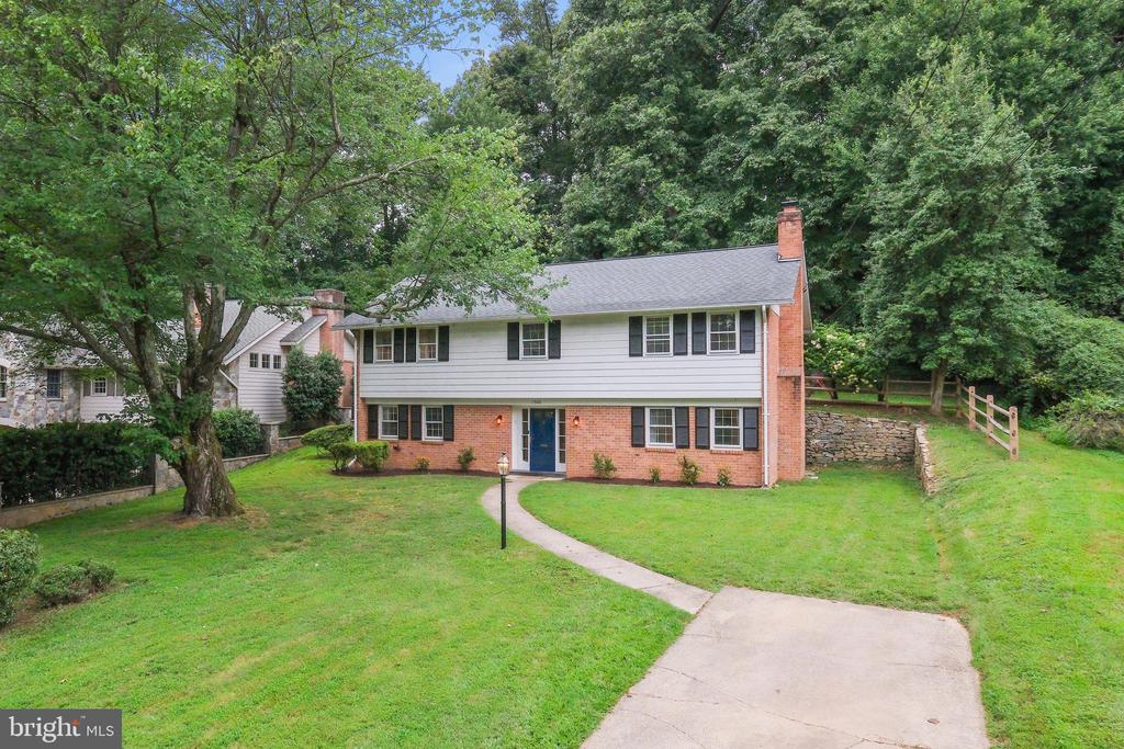 11506 STONEWOOD LANE