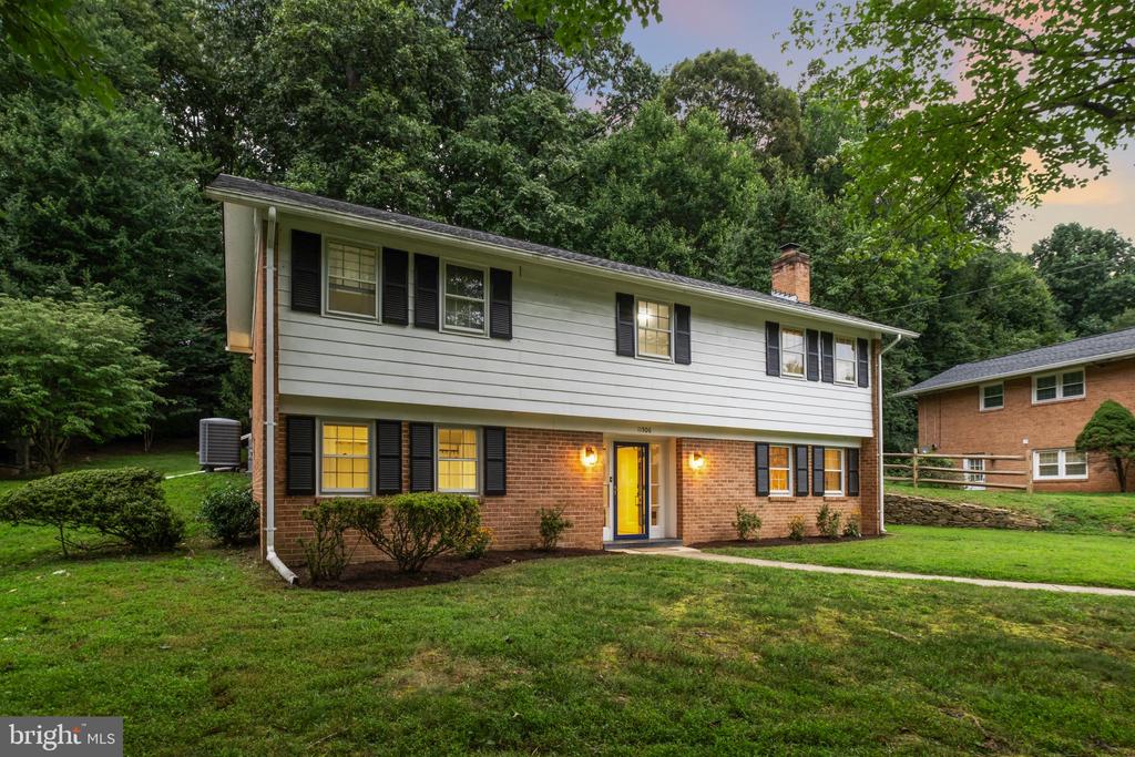 11506 STONEWOOD LANE