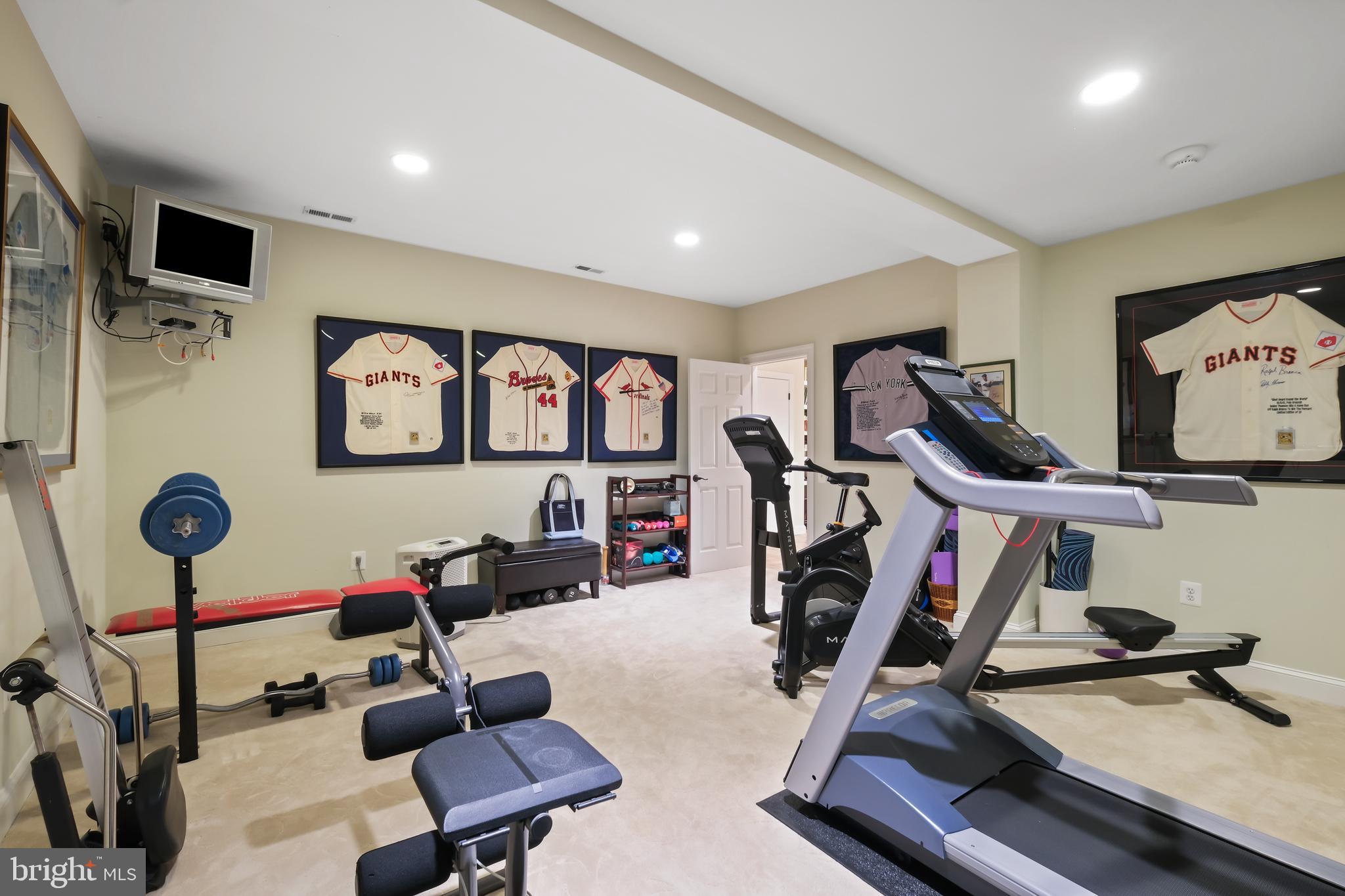 10405 SANDRINGHAM COURT