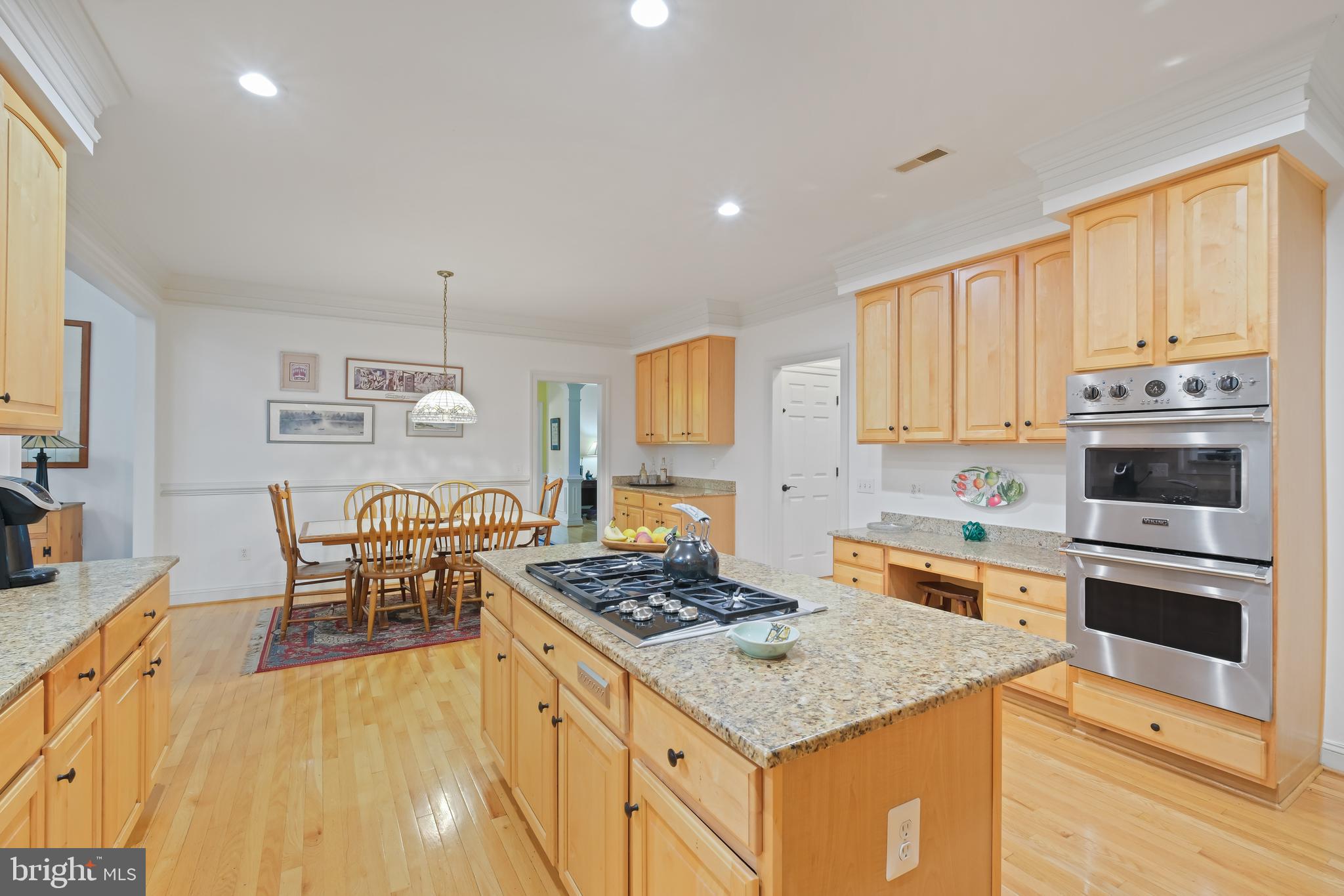 10405 SANDRINGHAM COURT